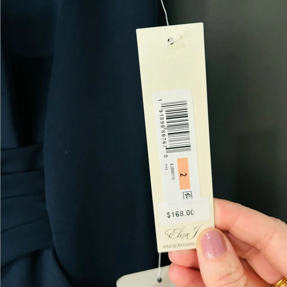 Eliza J Ruffle Front Gown - Picture 3 of 11